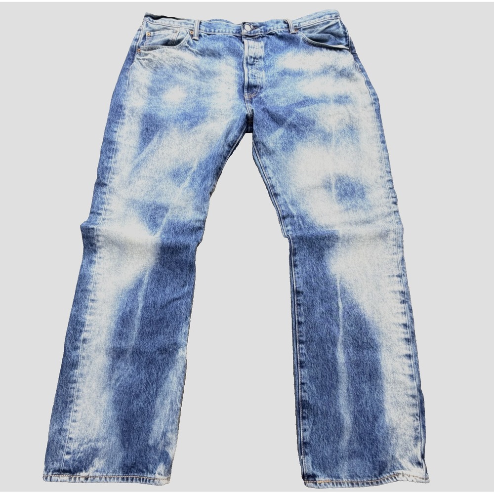 Levis 501 Button Fly Jeans Mens 42x32 Blue Cotton Denim Bleach Splatter Thrashed
